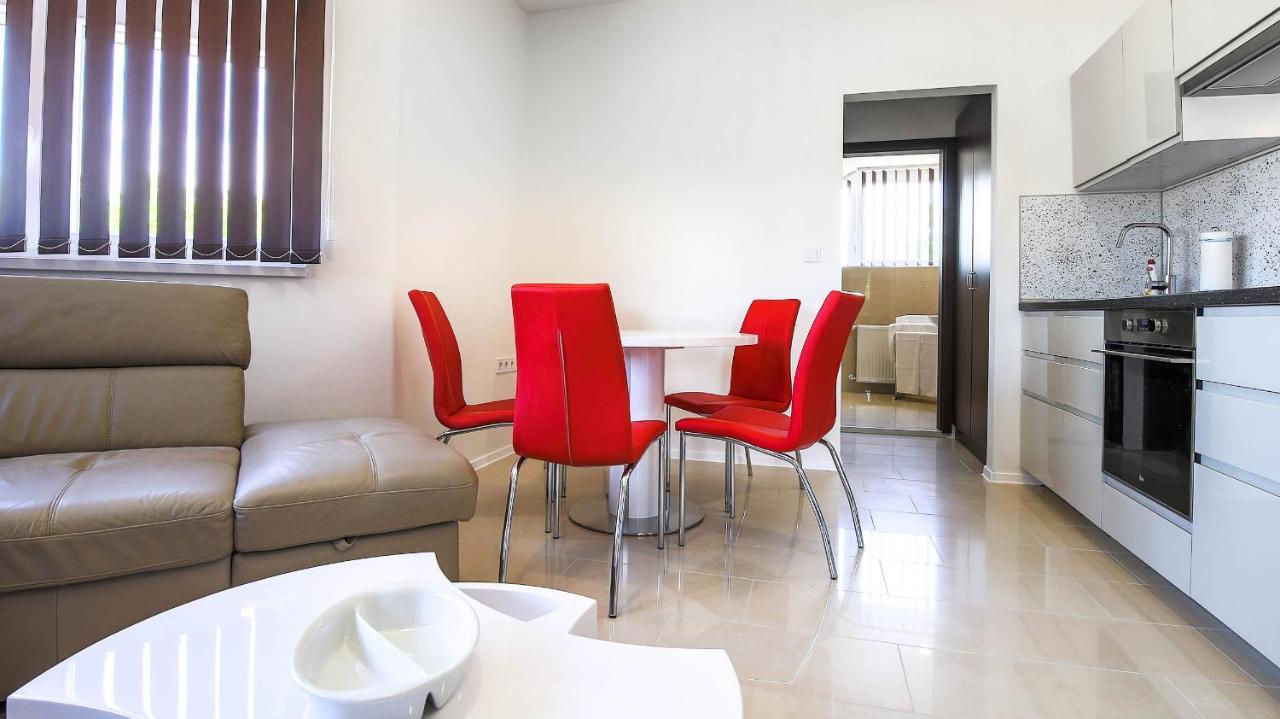 White Apartman Siofok Exterior photo